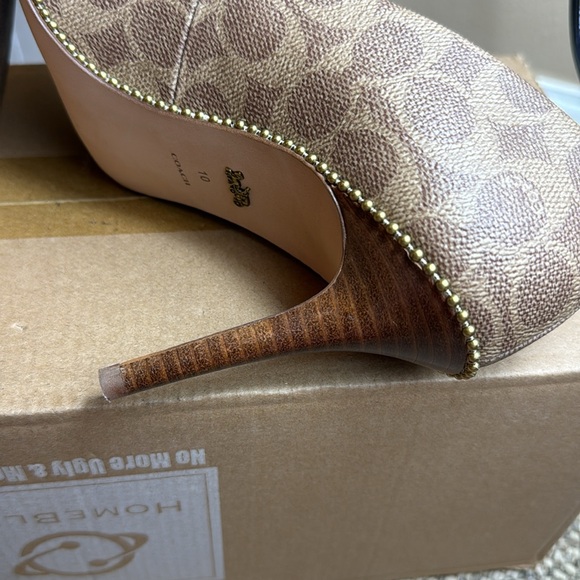Coach • Waverly Pump with Beadchain • Tan Coated Canvas • 10 • SO Gently Worn!😍 - Picture 8 of 16